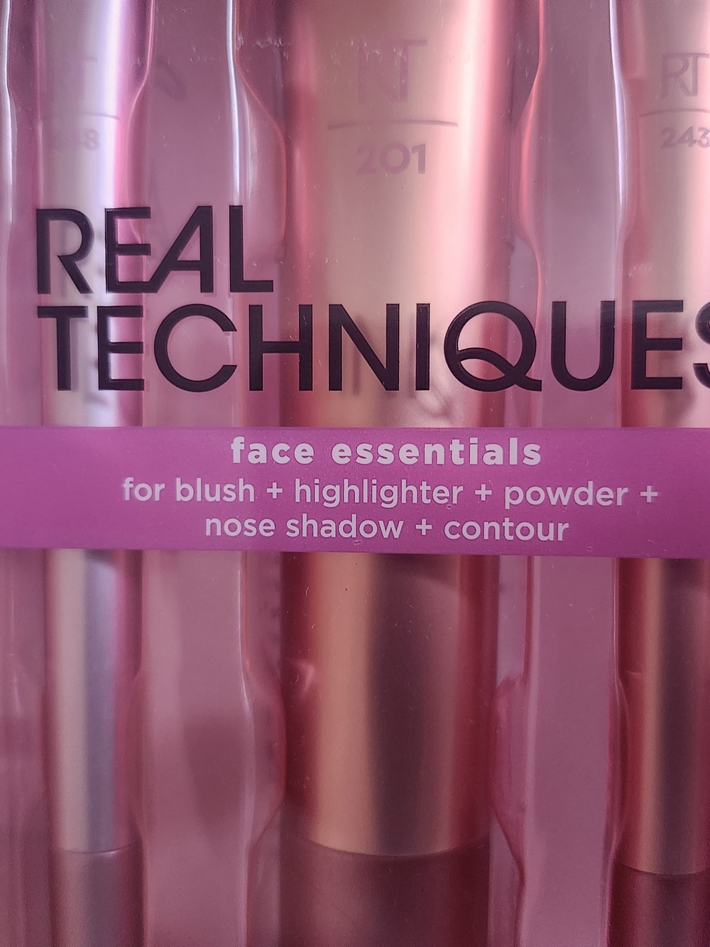 Real Techniques Face Essentials Brush Set - Metallic Pink - Picture 2 of 2